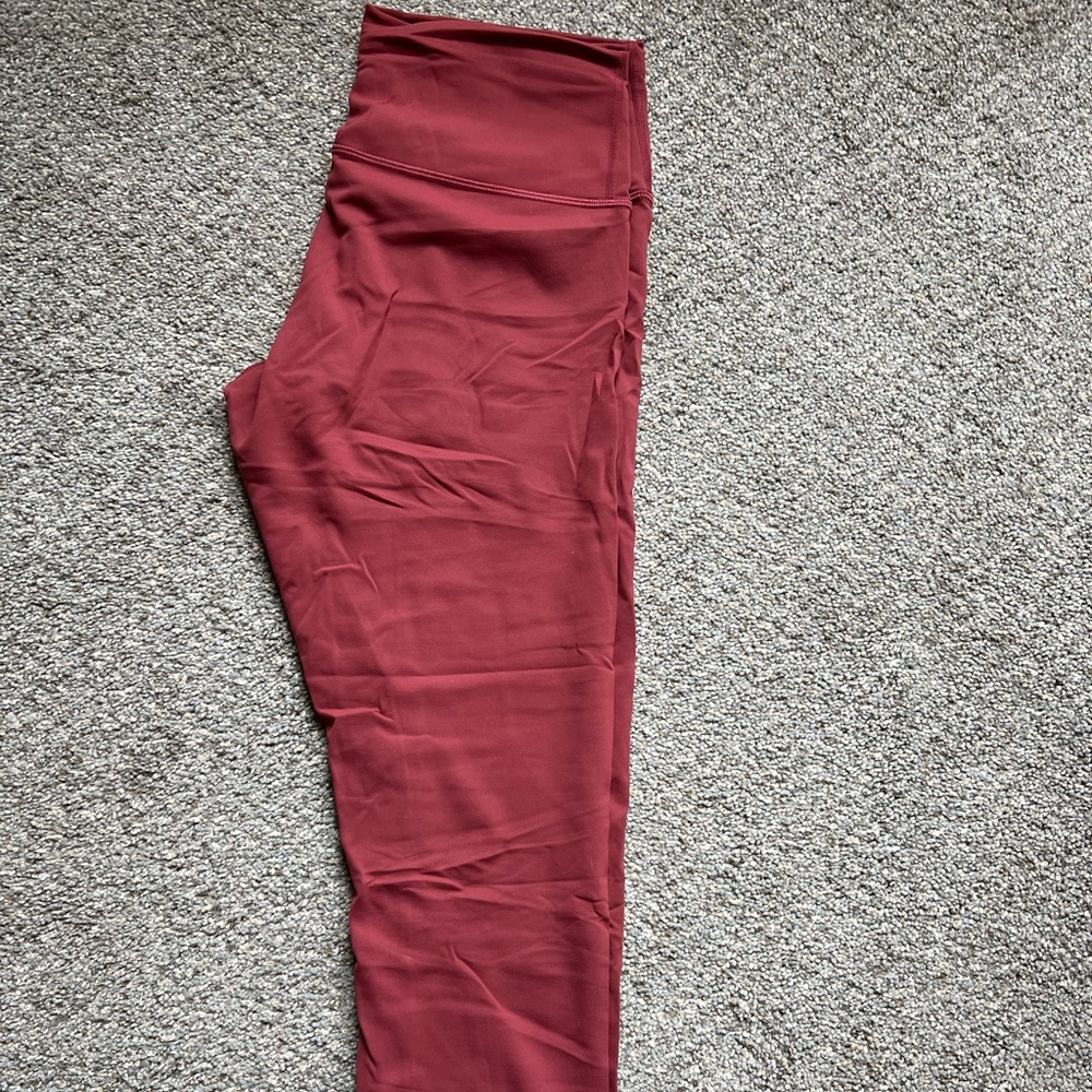 NWOT Lululemon Wunder Train High-Rise Tight 25"
Chianti - Picture 4 of 7
